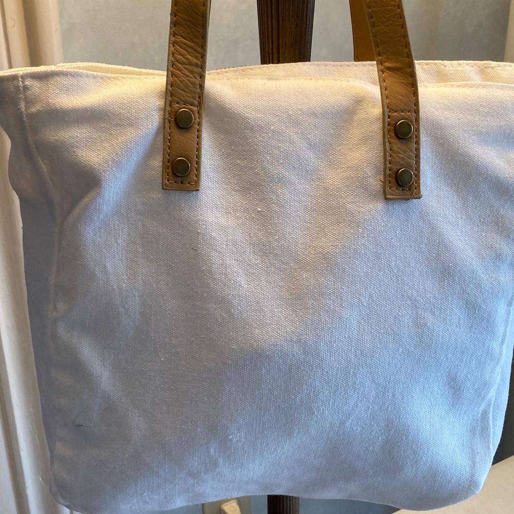 Cozy Earth White Canvas Tote with Tan Leather Handles - Picture 4 of 9